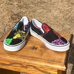 Vans Crayola Classic Slip-On Sneaker Shoes. Men’s Size 5.5 Women’s Size 7.0